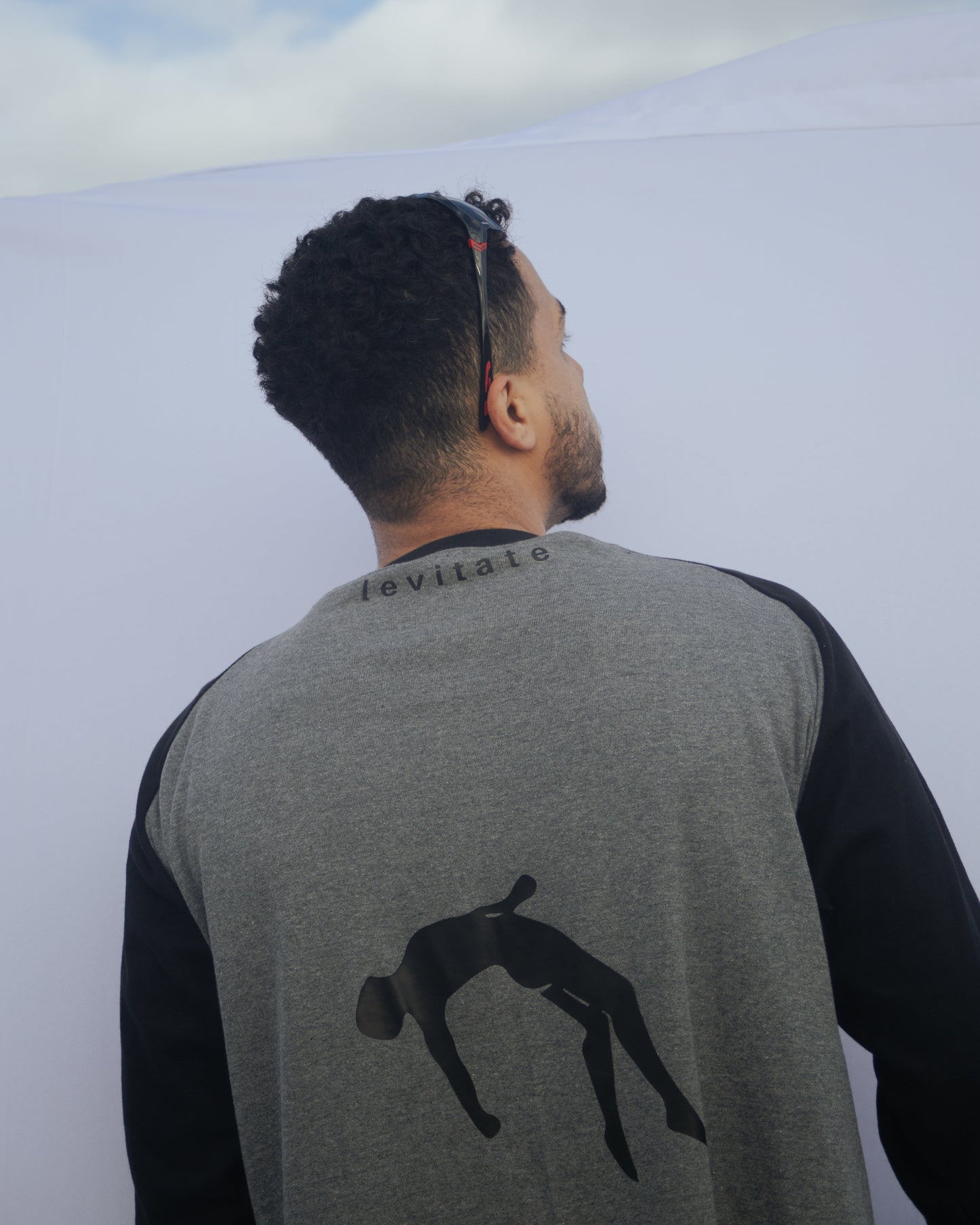 LEVITATE TEE