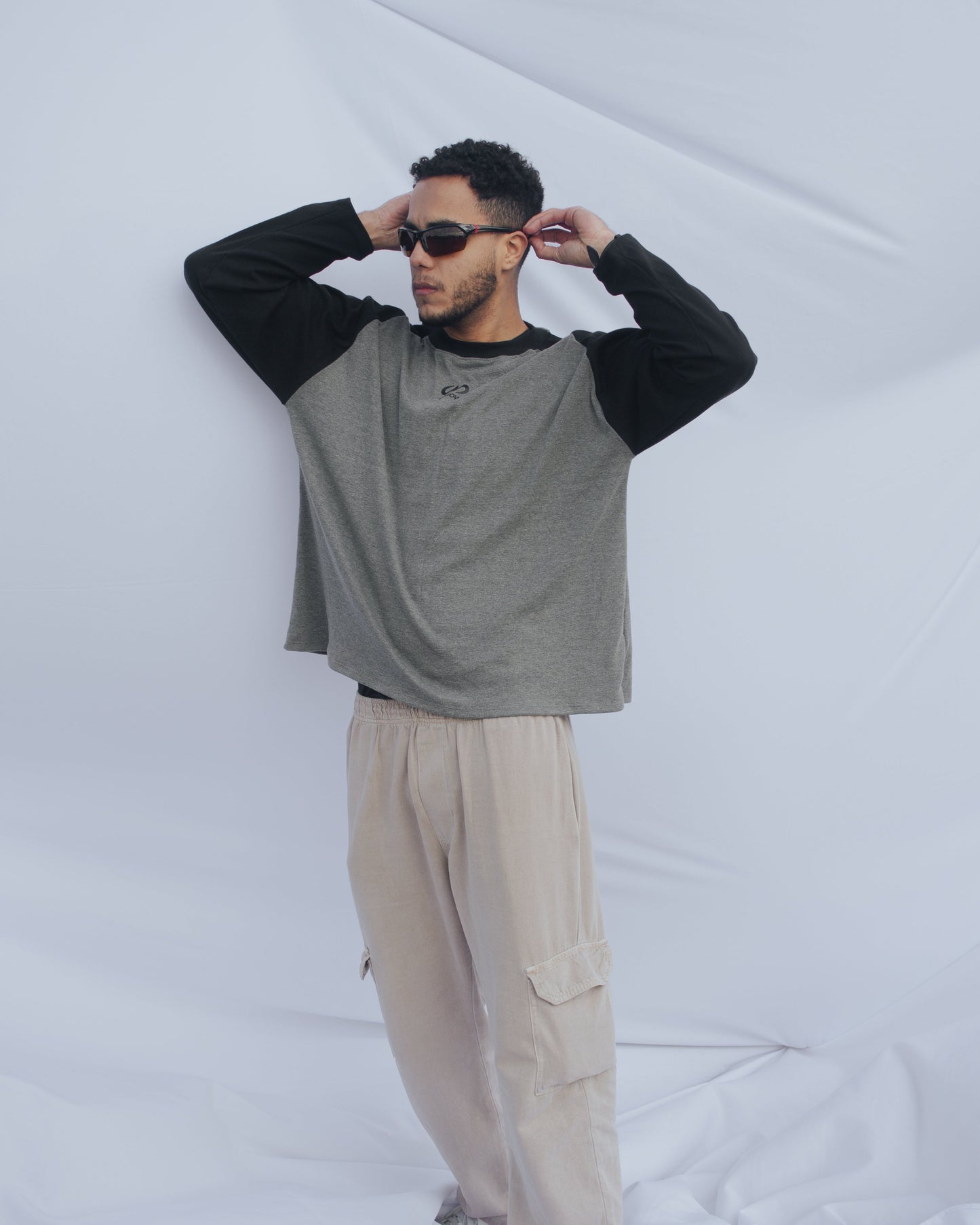 LEVITATE TEE